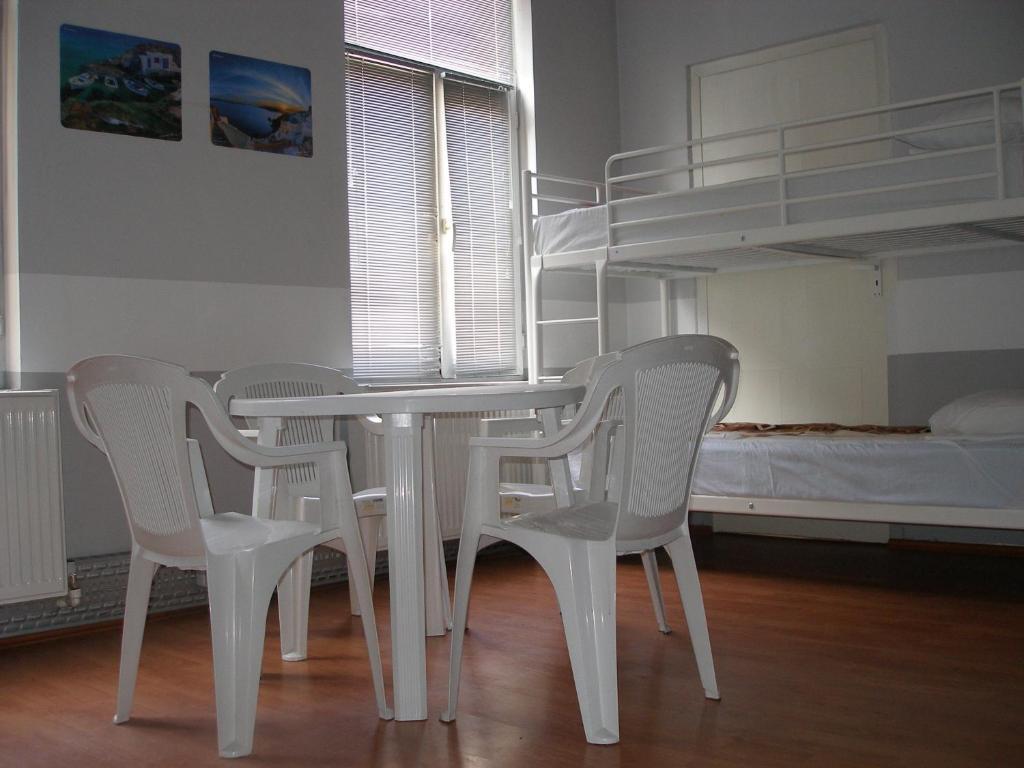 Kretan Hostel Bucarest Habitación foto