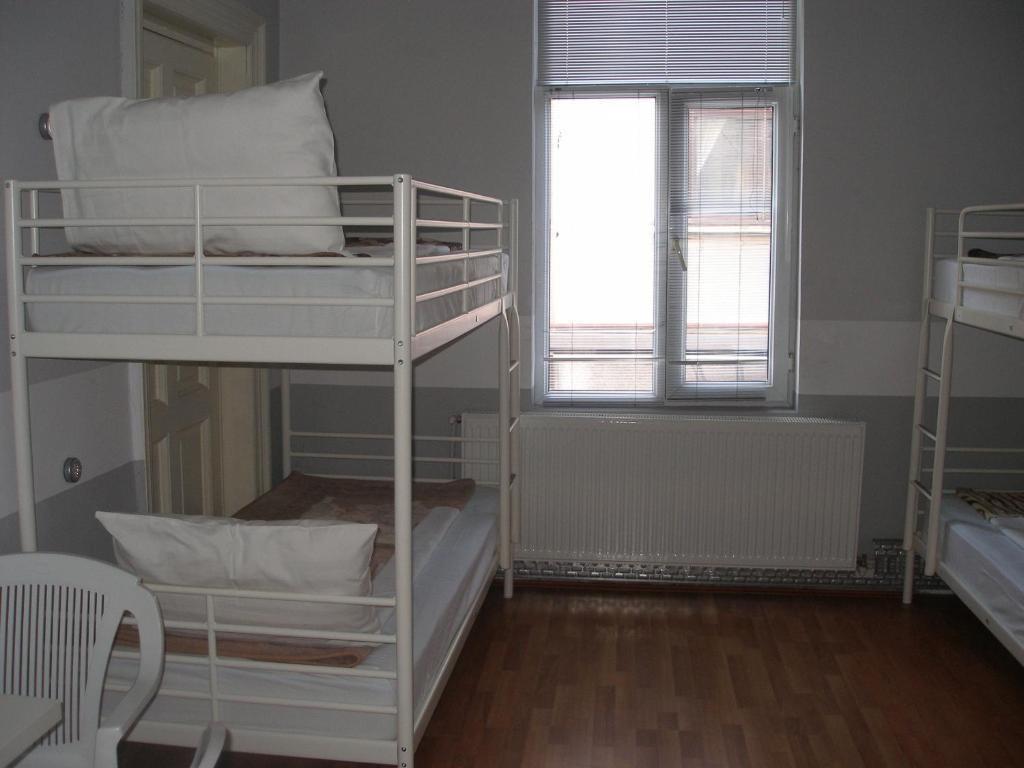 Kretan Hostel Bucarest Habitación foto
